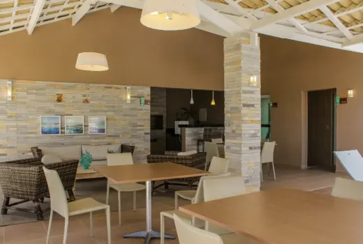 Casa duplex à venda com 205 metros em condomínio fechado