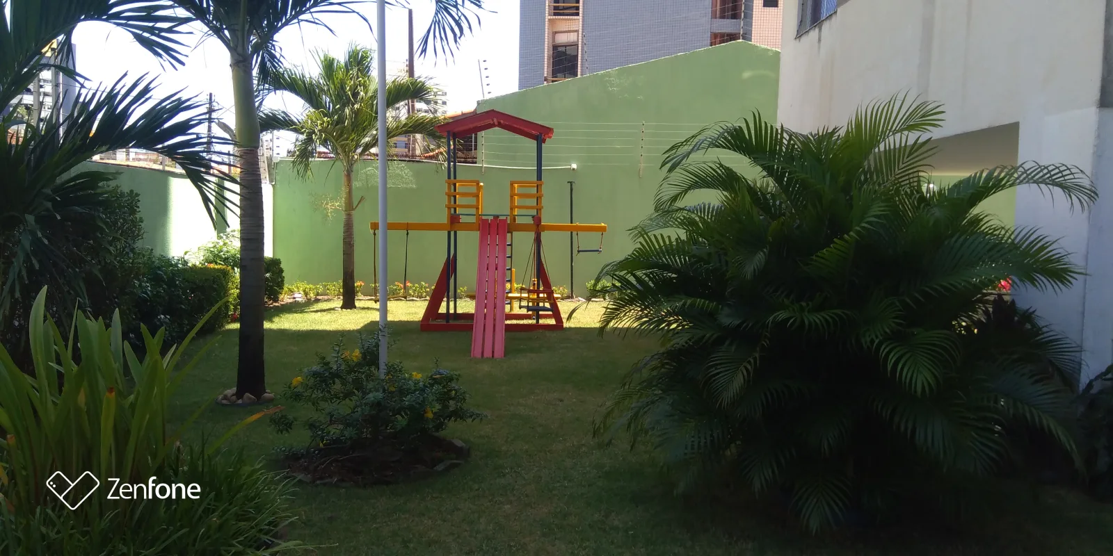 Apartamento à venda com 03 quartos próximo ao Shopping Rio Mar